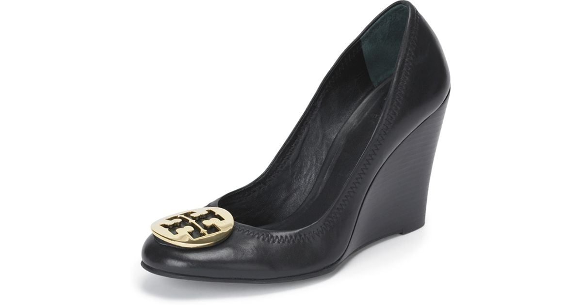 Tory Burch Sophie Wedge in Black | Lyst