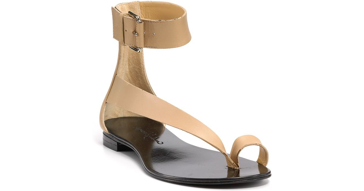 report signature sandals