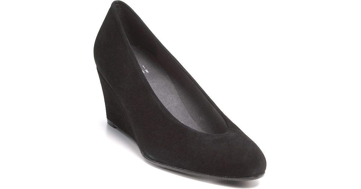 stuart weitzman wedge pumps