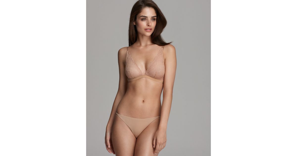 Calvin Klein Underwear Envy Lace Triangle Bra in Nude (Natural) - Lyst