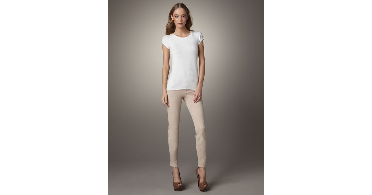J Brand 811 Mid Rise Luxe Twill Skinny Jeans in Nude in 
