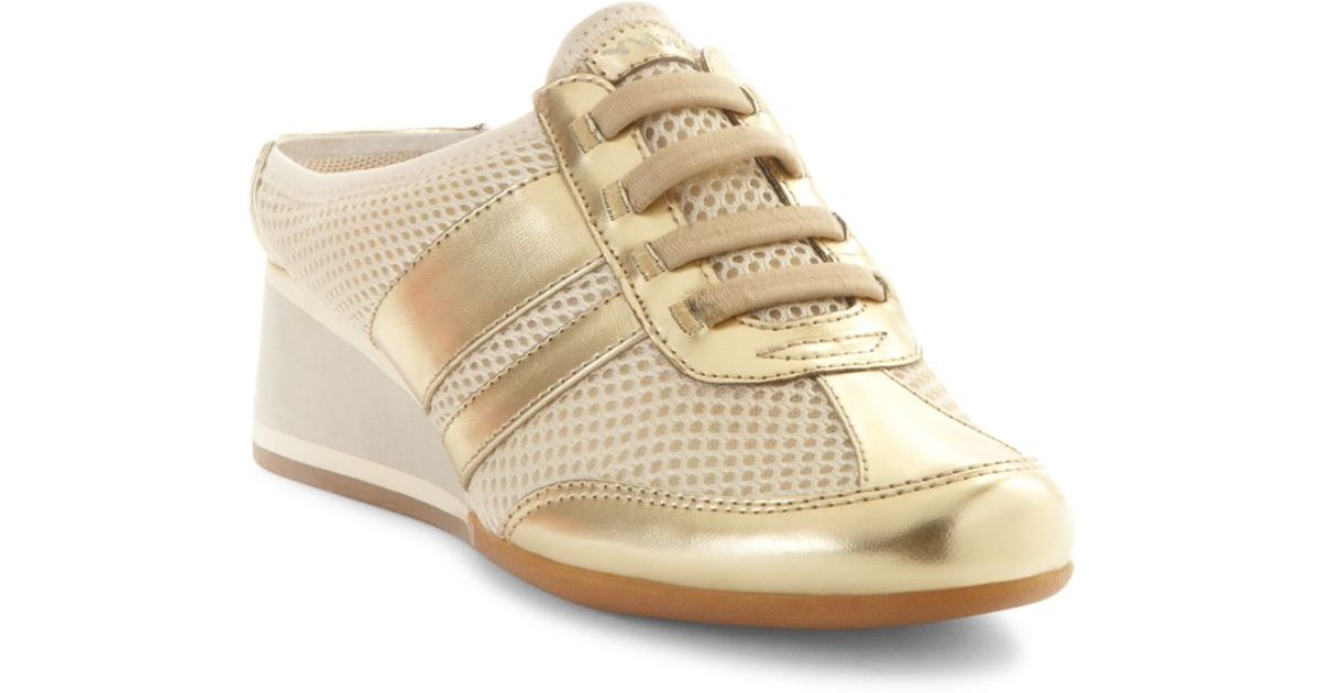 dkny filli flat mules