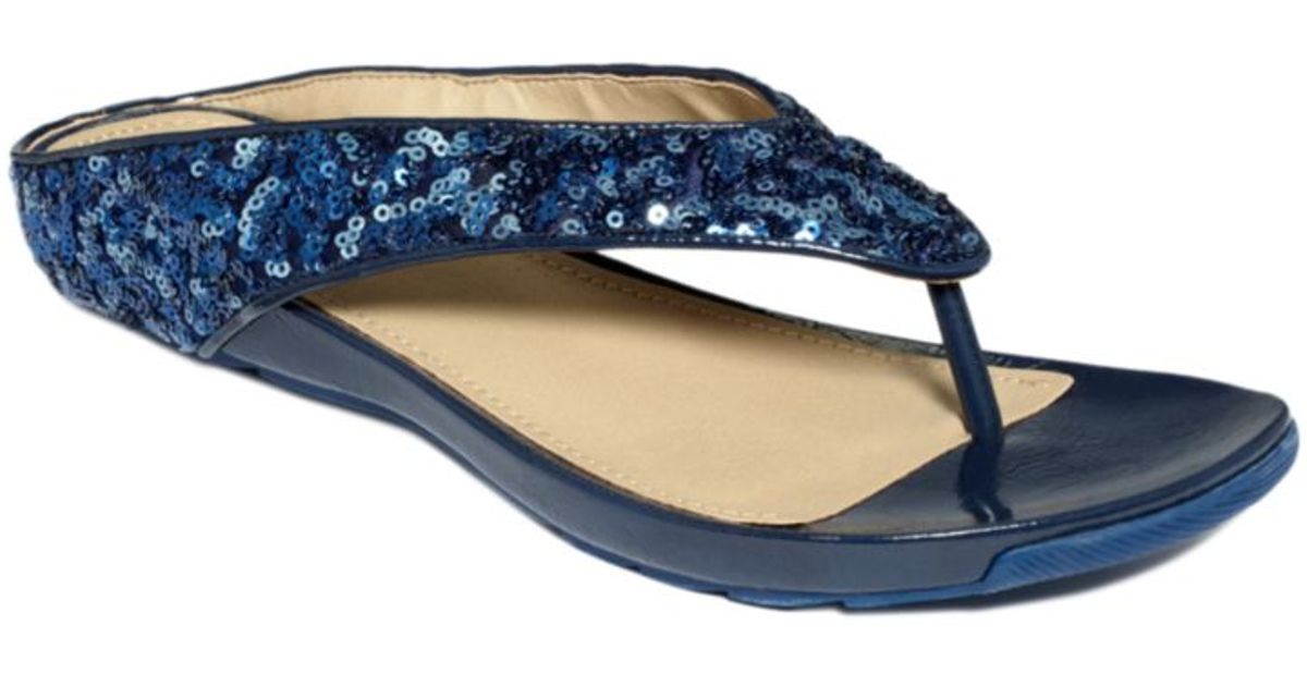 Kenneth Cole Reaction Waterpark Flat Thong Sandals in Blue Lyst