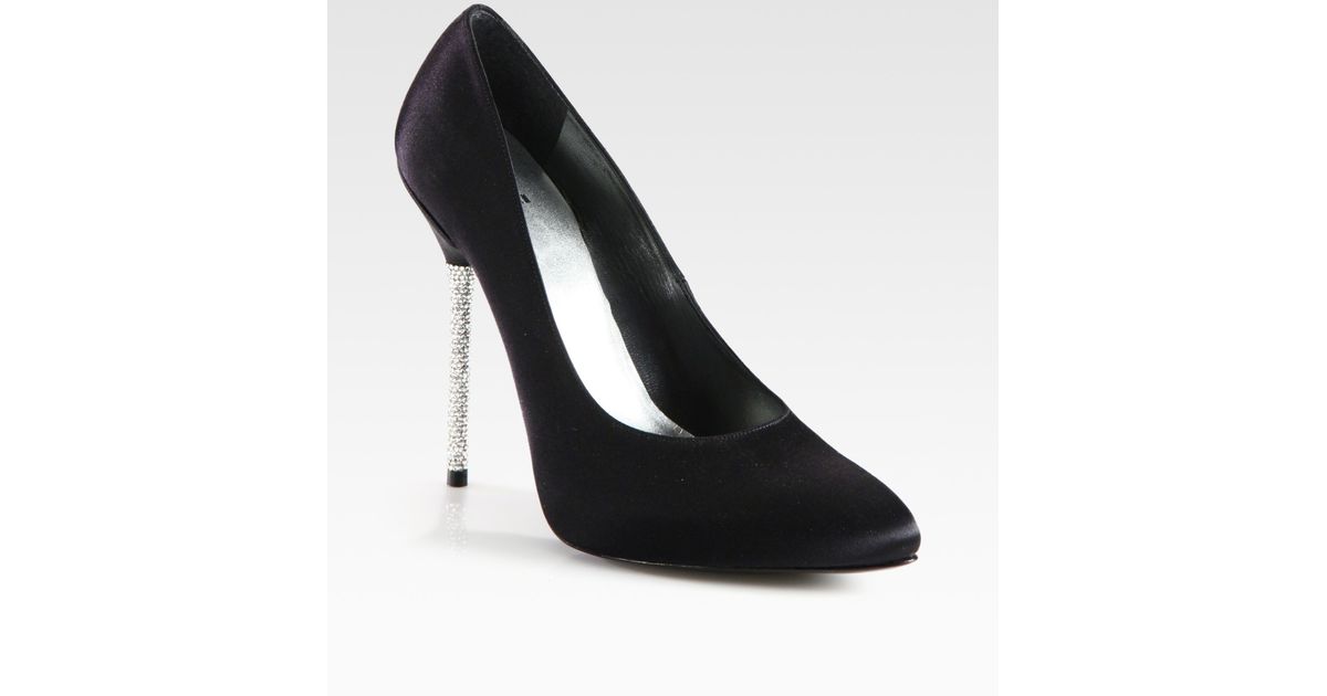 stuart weitzman satin pumps
