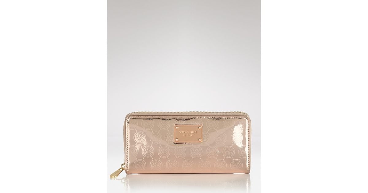 Michael Kors Glossy Wallet Online, SAVE 55%.