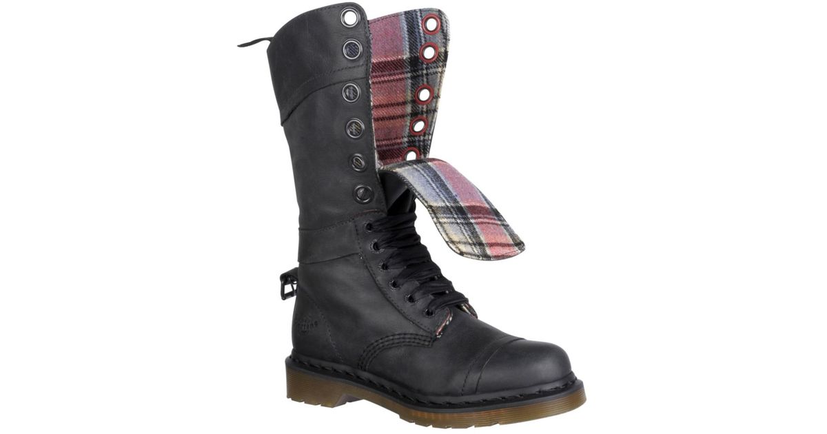 dr marten triumph boots