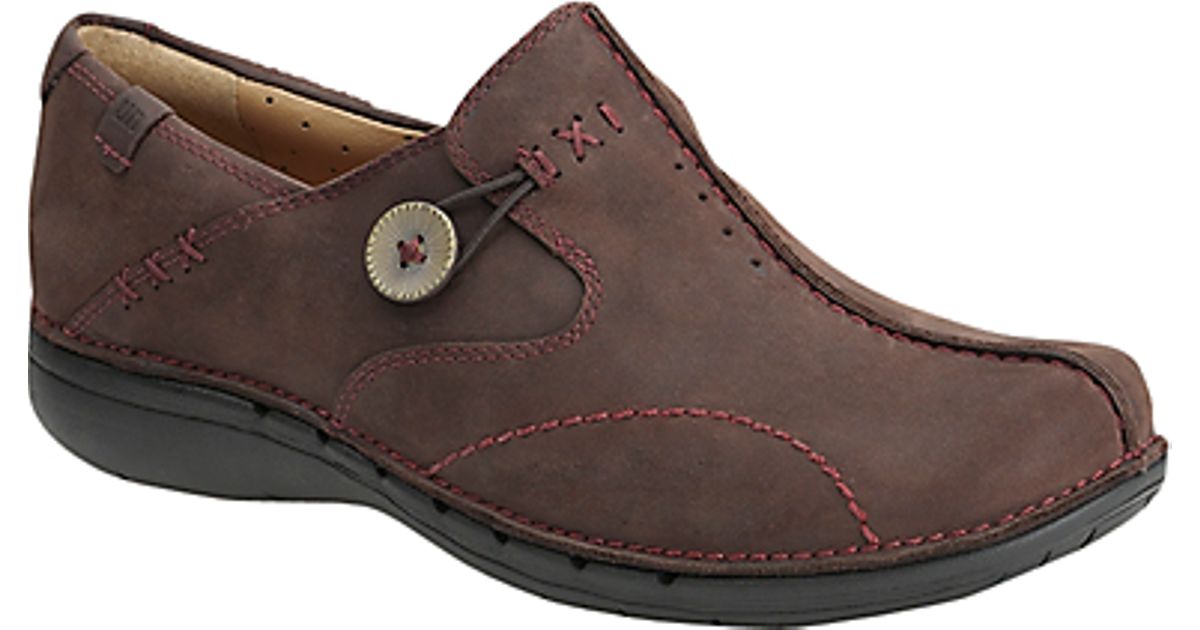 clarks un loop brown