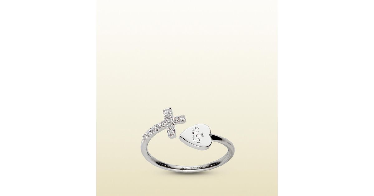 Gucci Ring With Cross And Trademark Engraved Heart in Metallic | Lyst