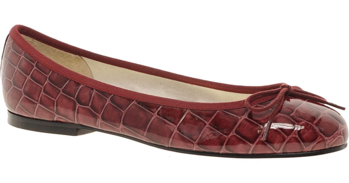 burgundy ballerina shoes