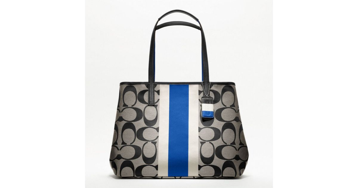 COACH Hamptons Weekend Signature Stripe Large Tote in Blue | Lyst