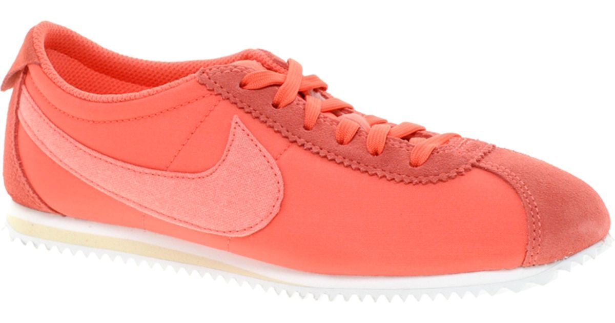 nike cortez black and pink