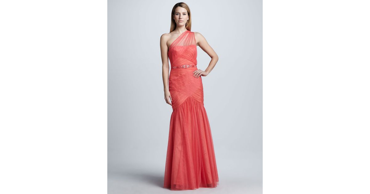 monique lhuillier one shoulder gown