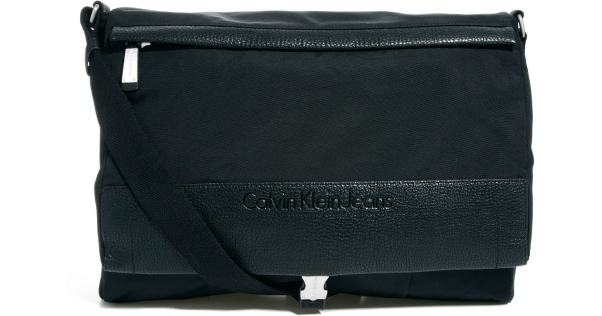 calvin klein jeans shoulder bag