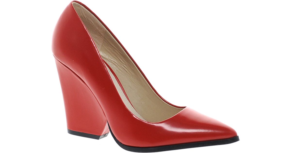 block heel pointed court shoes