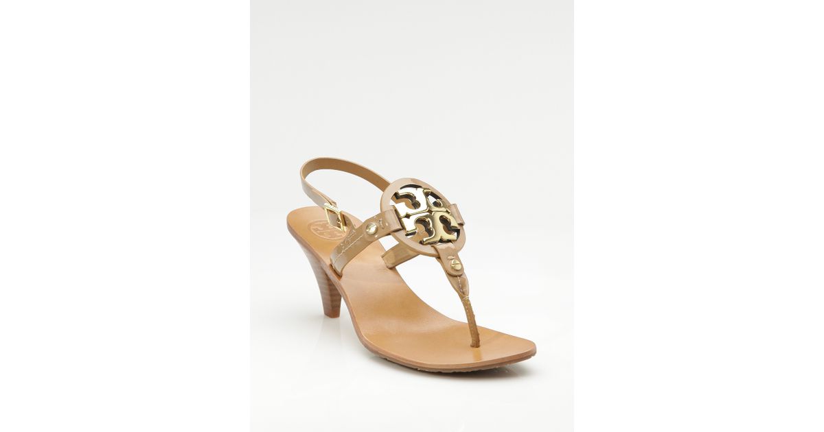 Lyst - Tory Burch Holly 2 Kitten Heel Logo Patent Thong Sandals in Natural