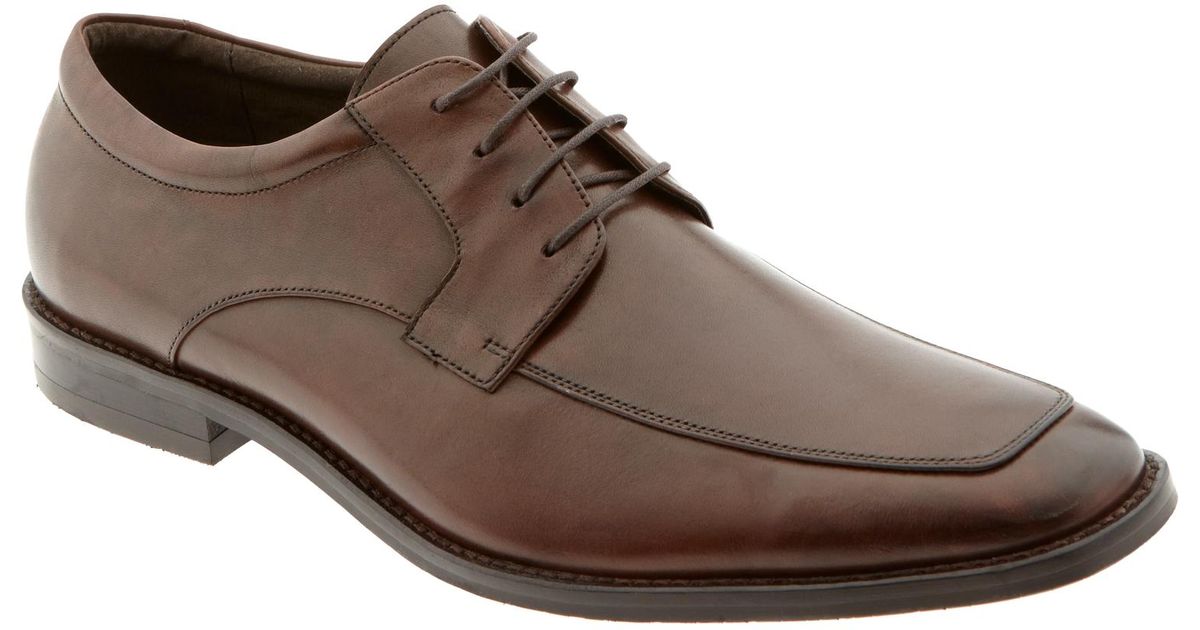 Banana Republic Colt Oxford in Chocolate (Brown) for Men