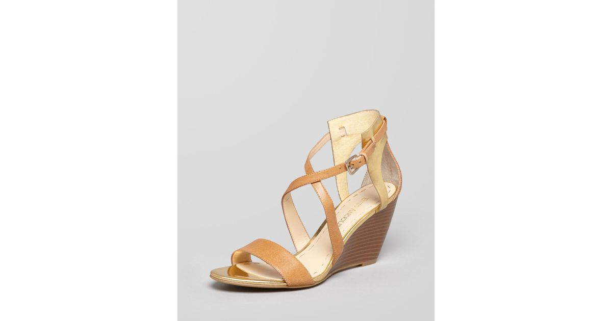 enzo angiolini wedge sandals