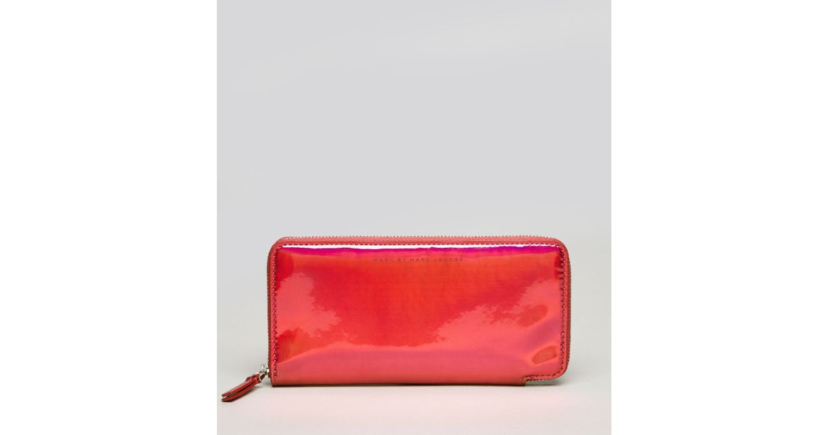Marc By Marc Jacobs Wallet Techno Hologram Slim Zippy in Pink - Lyst
