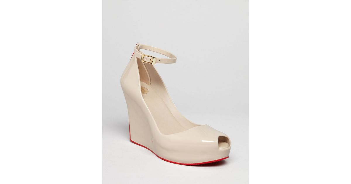 badgley mischka hooper heel