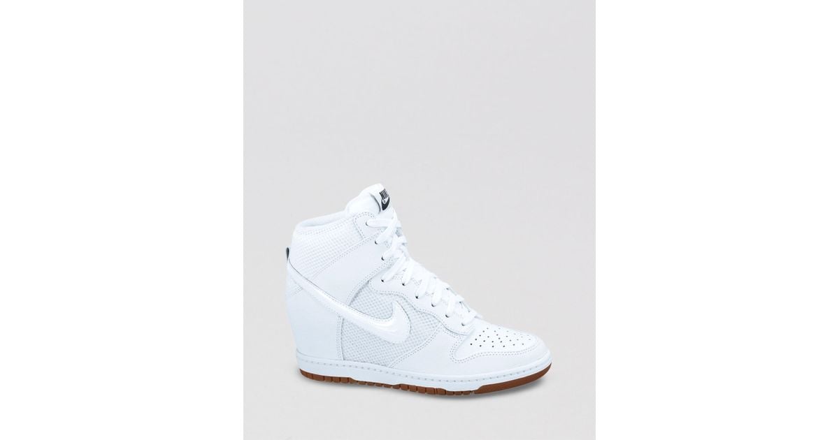 mucho Revocación Fielmente Nike Lace Up High Top Sneaker Wedges Womens Dunk Sky Hi Mesh in White | Lyst