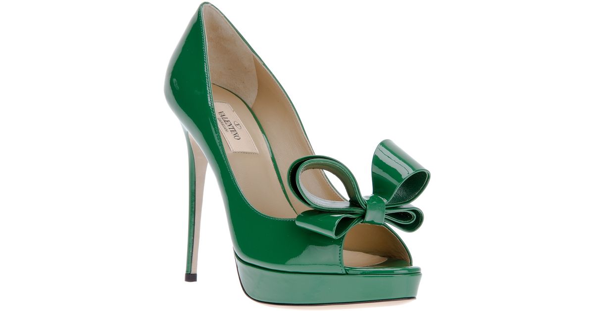 Lyst Valentino Peep Toe Pump In Green 6369