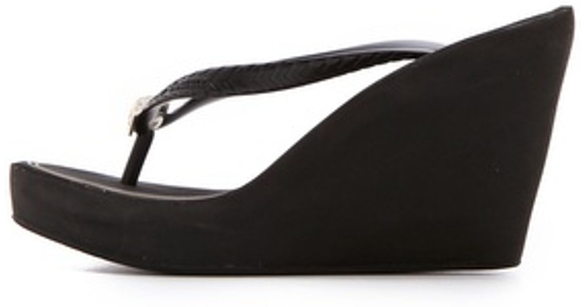 juicy couture flip flops black