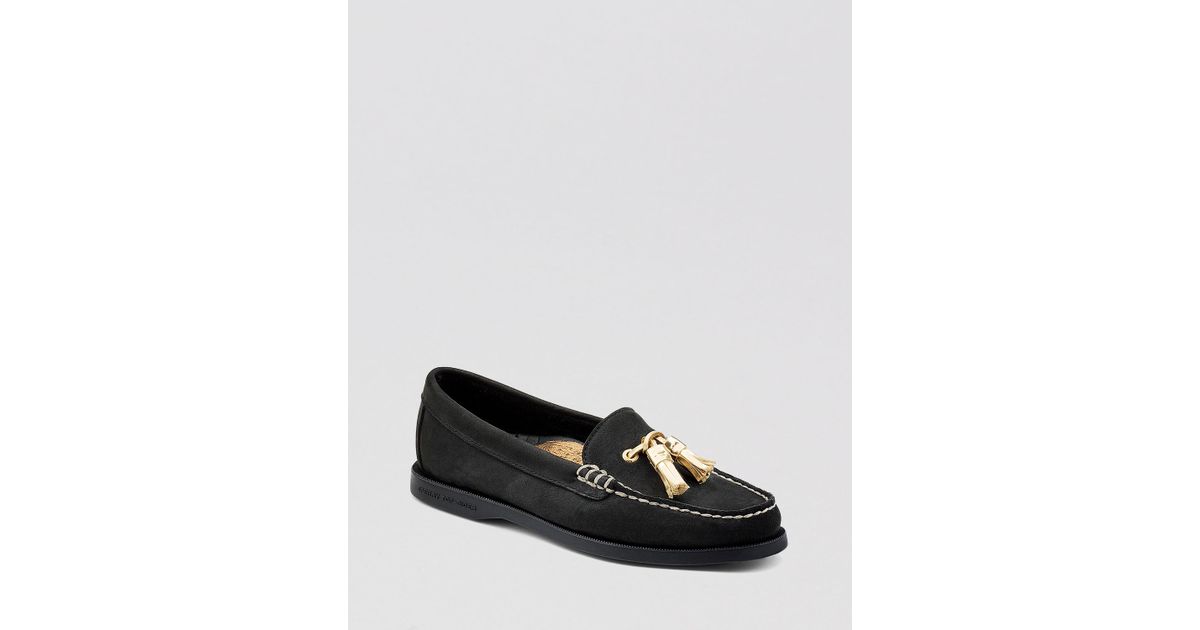 sperry boat shoes with tassels