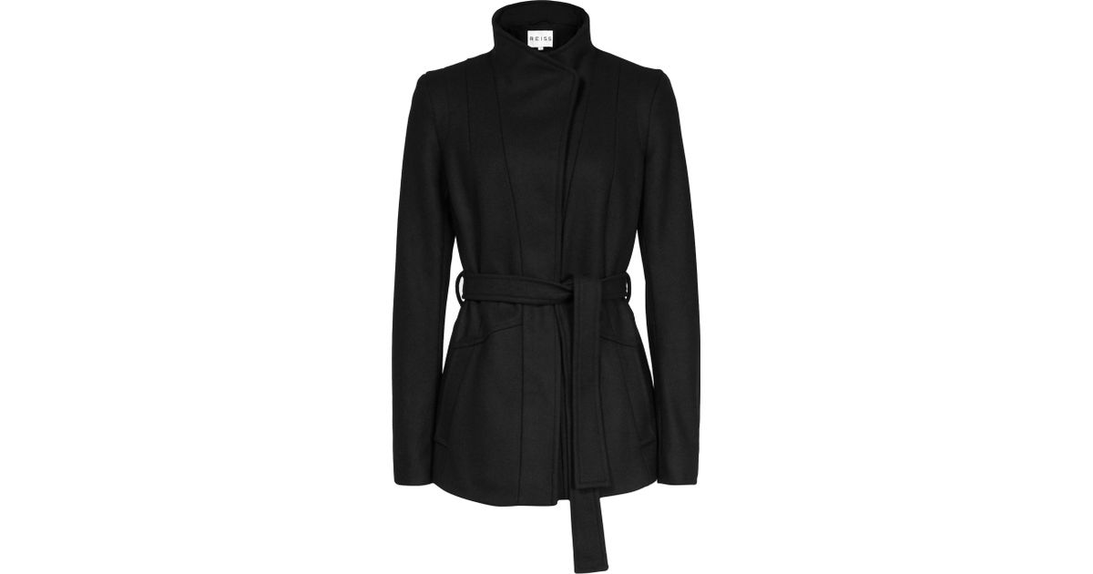 Reiss Chianti Pleat Back Belted Jacket in Black | Lyst