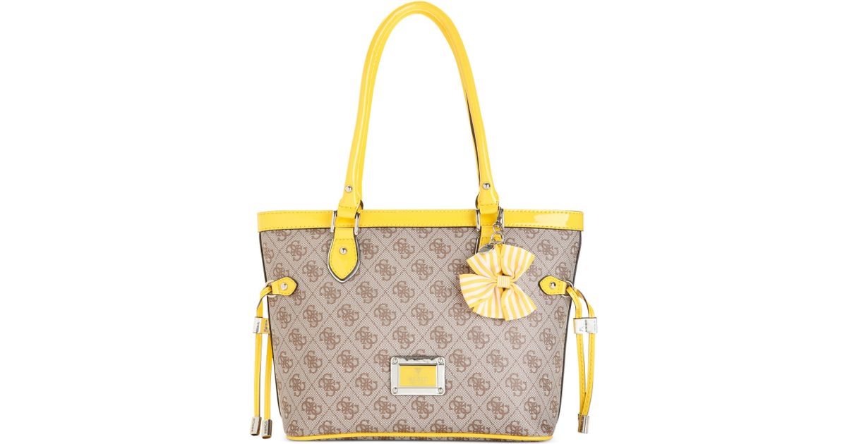 Guess Handbag Skya Small Carryall in Yellow Lyst