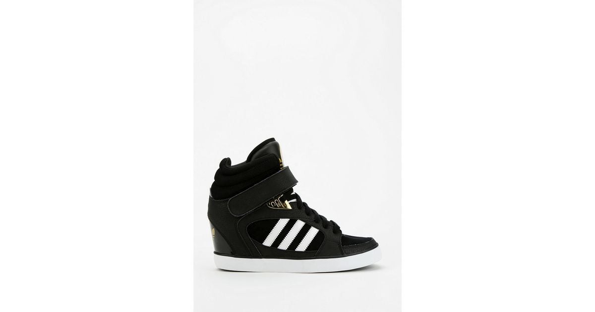 Urban Outfitters Adidas Amberlight 