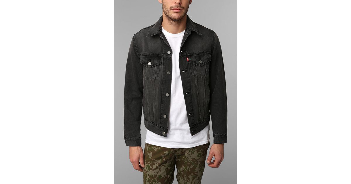 Urban Outfitters Levis Washed Black Denim Trucker Jacket in Blue for Men |  Lyst