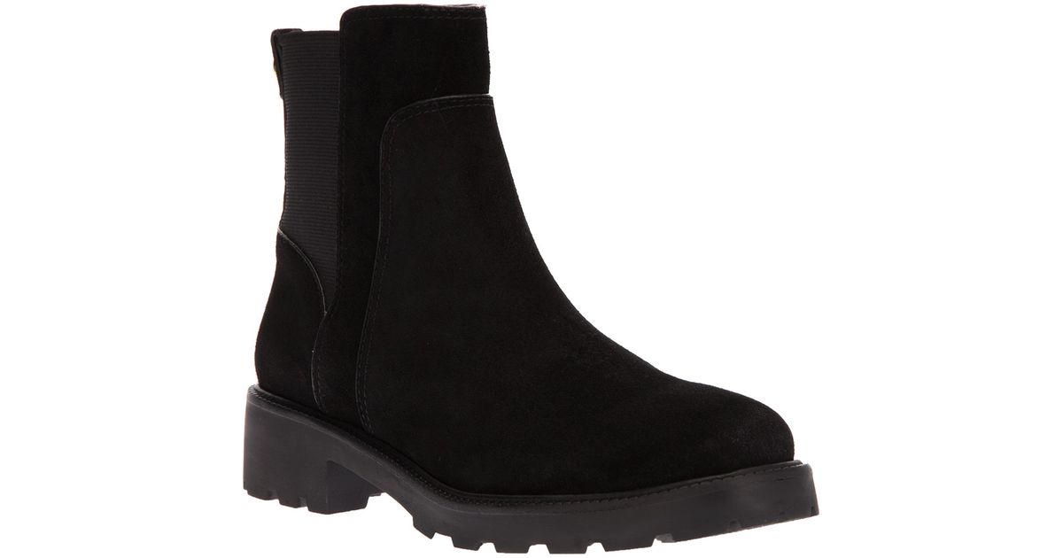tory burch chelsea boots