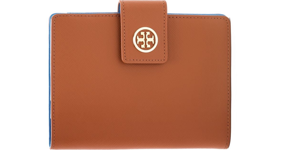 Tory Burch Robinson Large Passport Holder in Brown Lyst