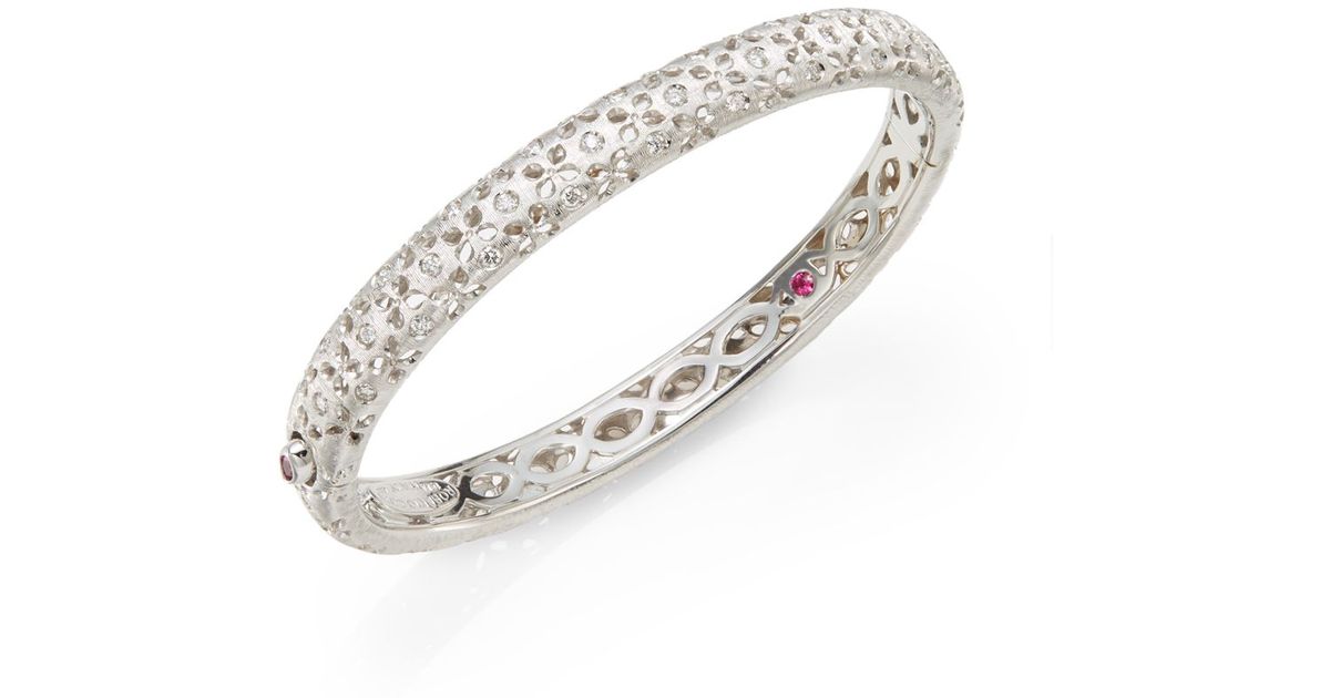 Roberto Coin 06 Tcw Diamond 18k White Gold Granada Bangle Bracelet in Roberto Coin 06 Tcw Diamond 18k White Gold Granada Bangle Bracelet in