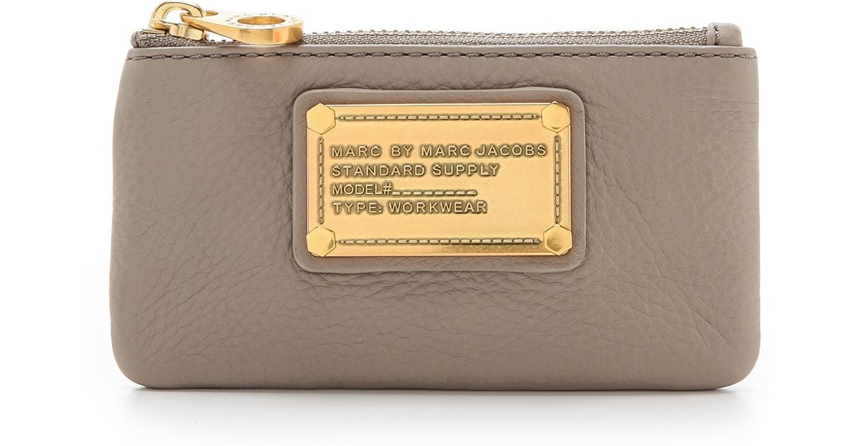 Marc By Marc Jacobs Classic Q Key Pouch Cement in Brown