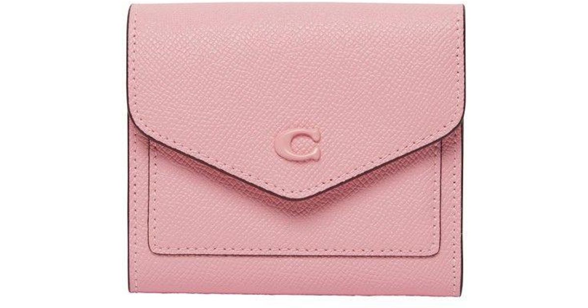 COACH Wyn Small Wallet in Pink | Lyst