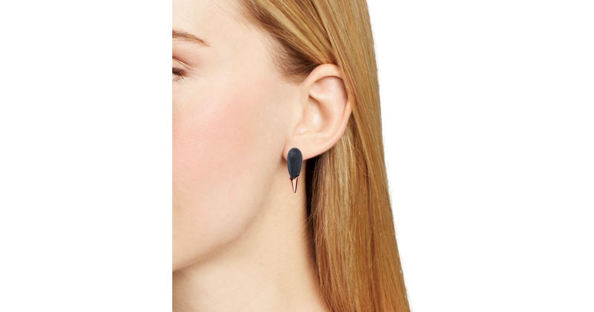 black spike stud earrings
