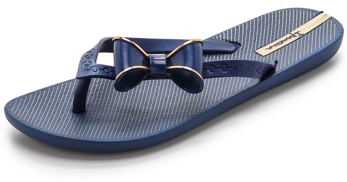 ipanema flip flops with bow