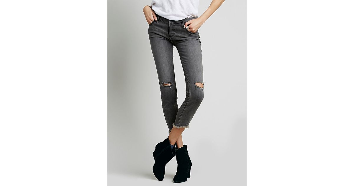 destroyed ankle jeans