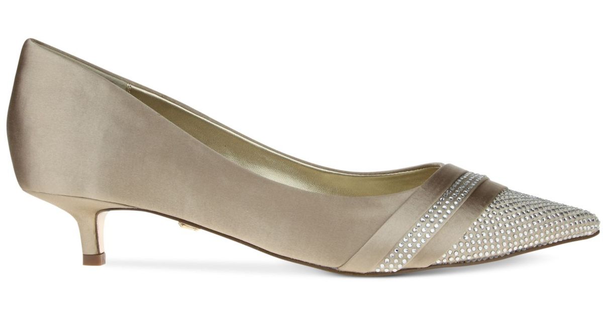 nina evening pumps