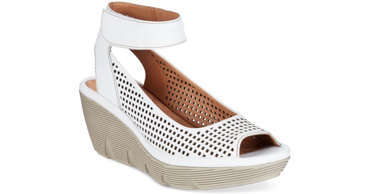 clarks artisan women's clarene prima platform sandals