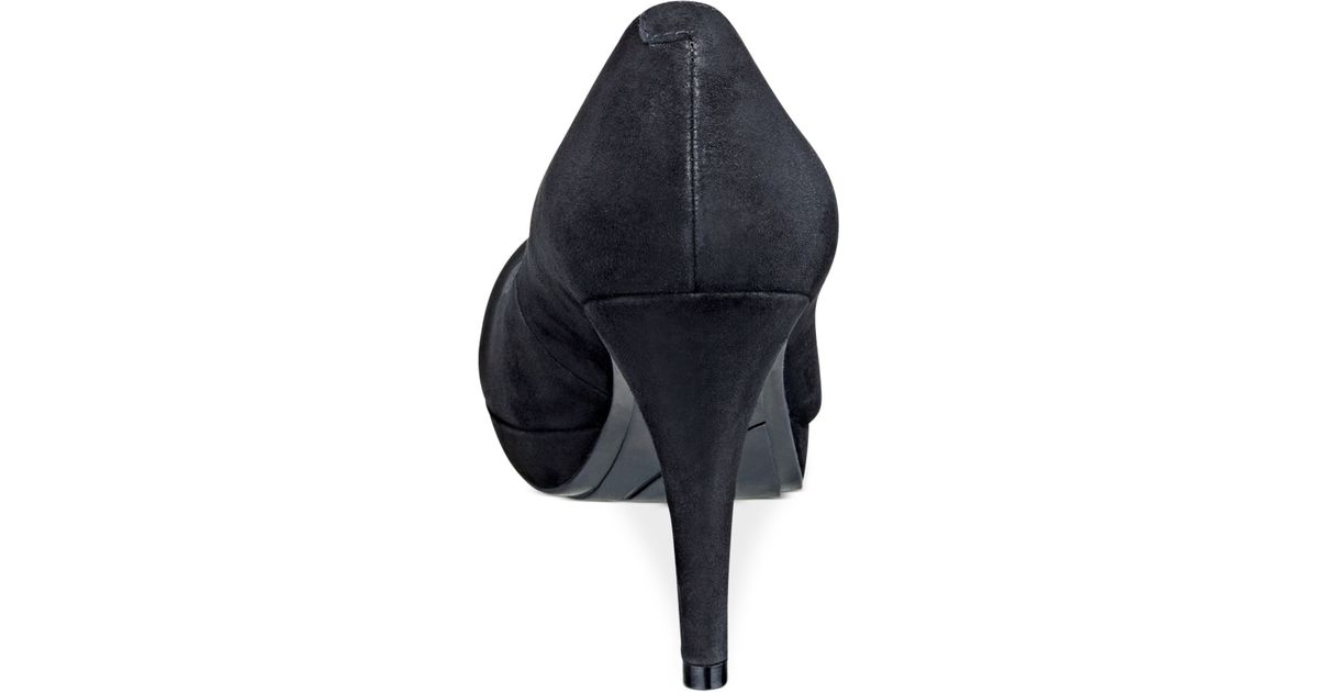 marc fisher platform pumps