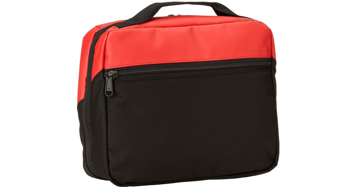 north face toiletry kit