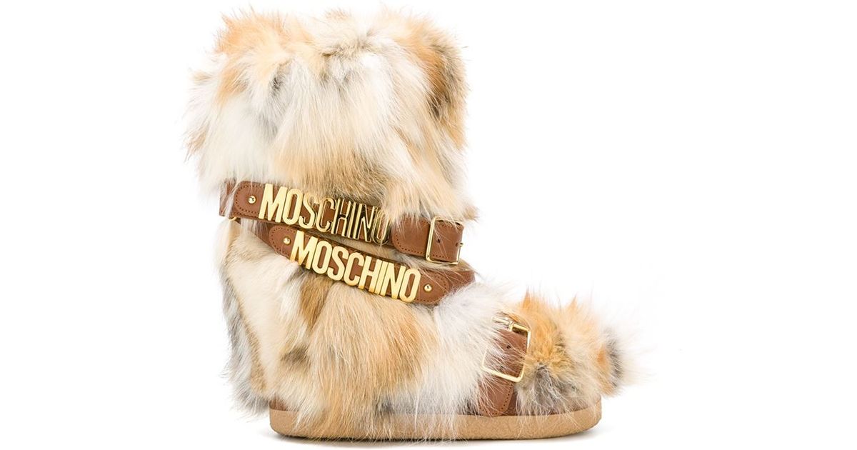 Moschino Buckled Fox-Fur Snow Boots in 