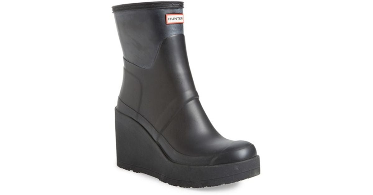hunter wedge rain boots short