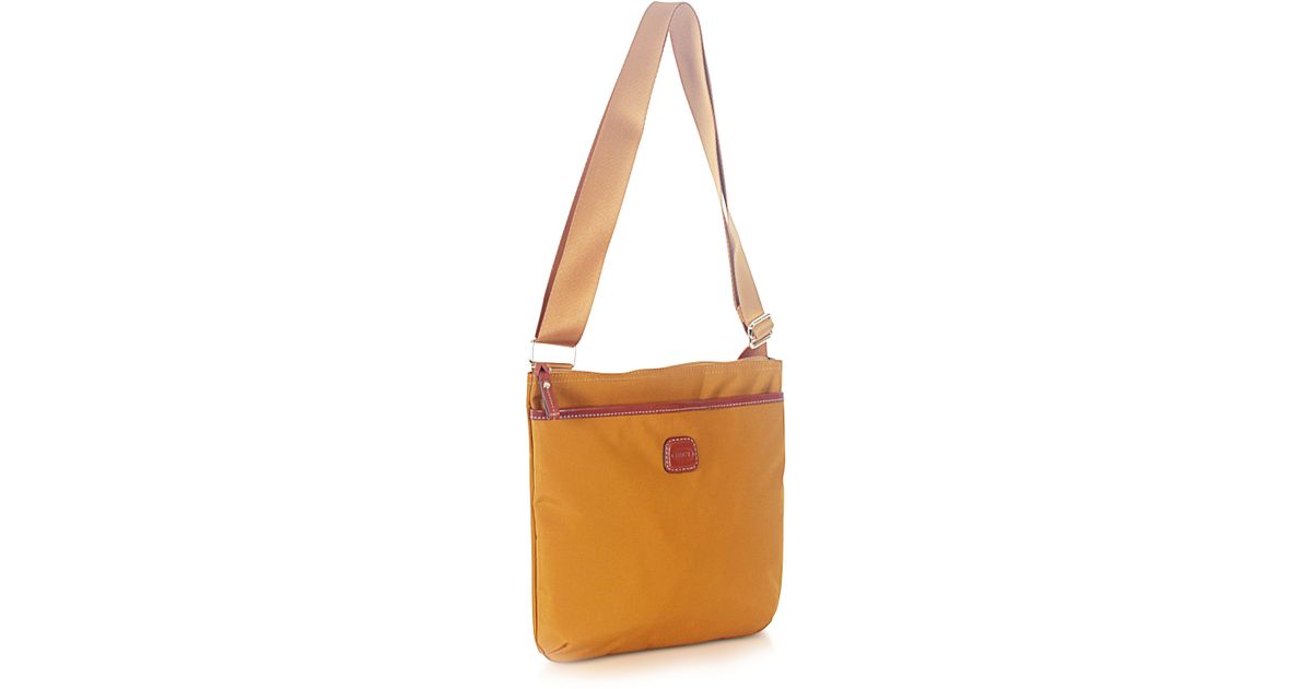 brics sling bag