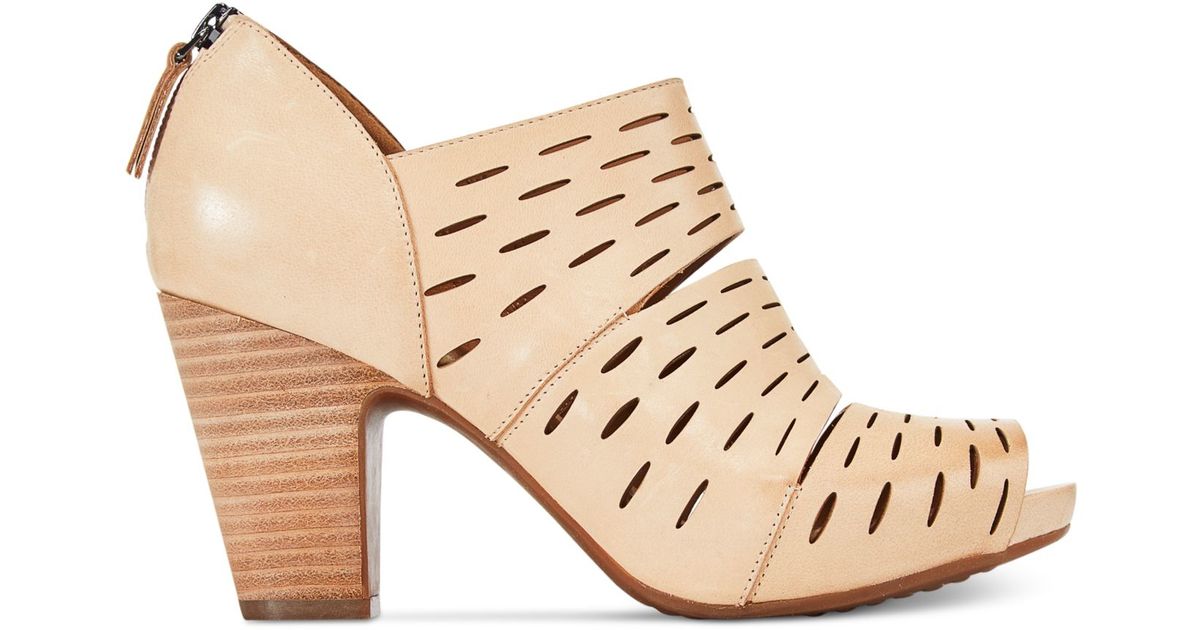 clarks shooties