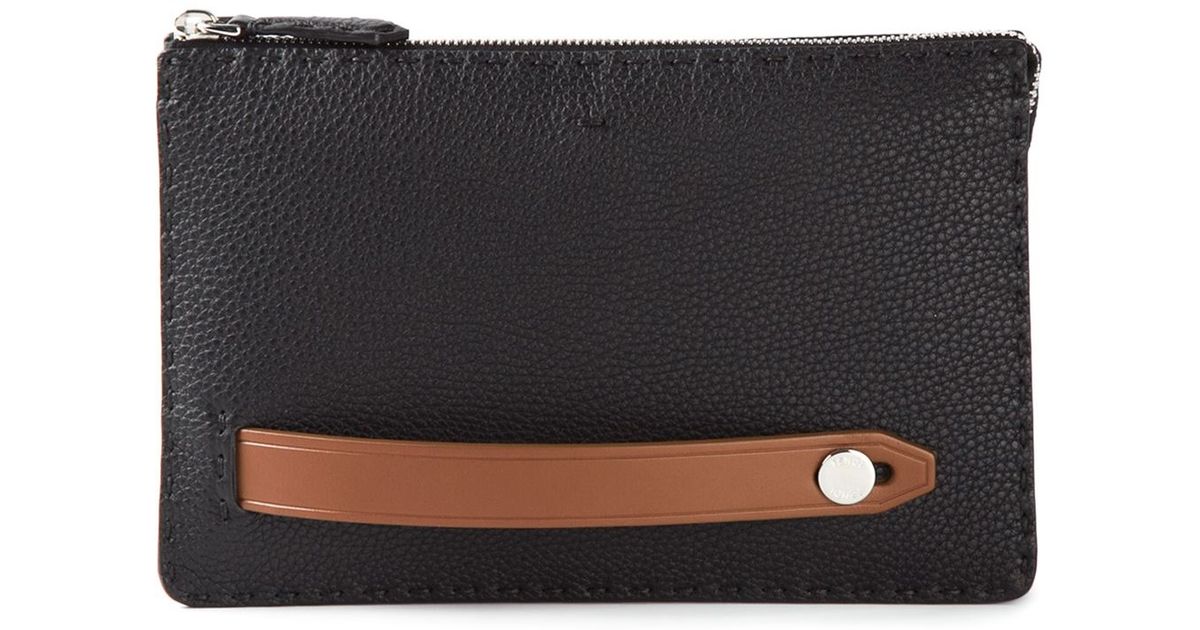 clutch with hand insert