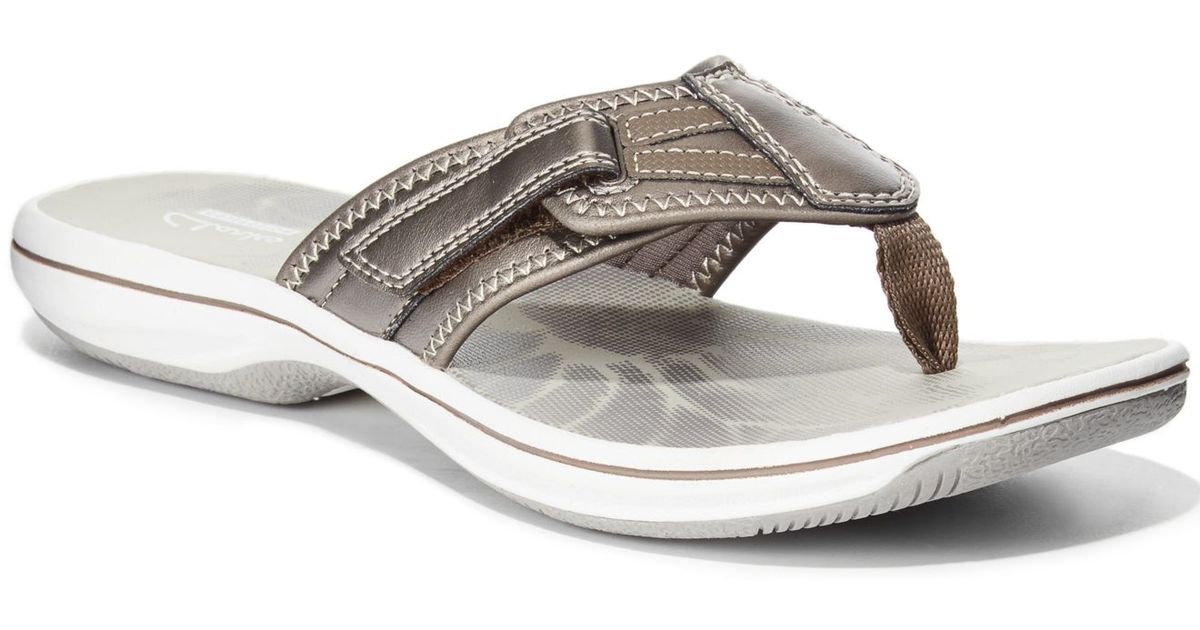 clarks collection women's brinkley athol flip flops