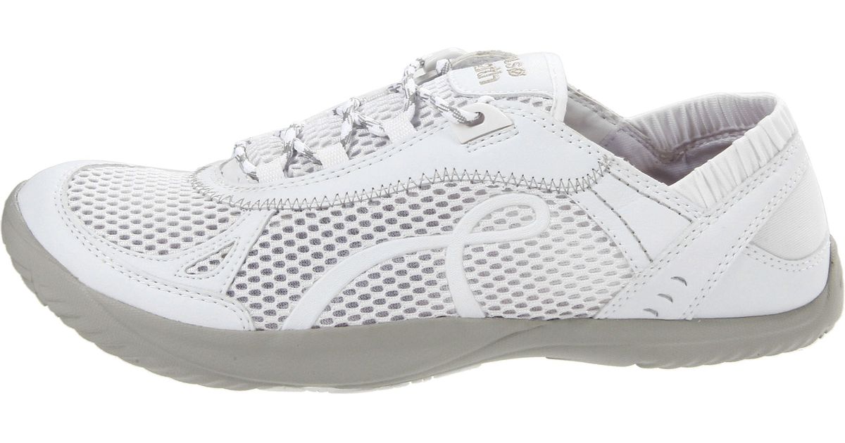 earth tennis shoes